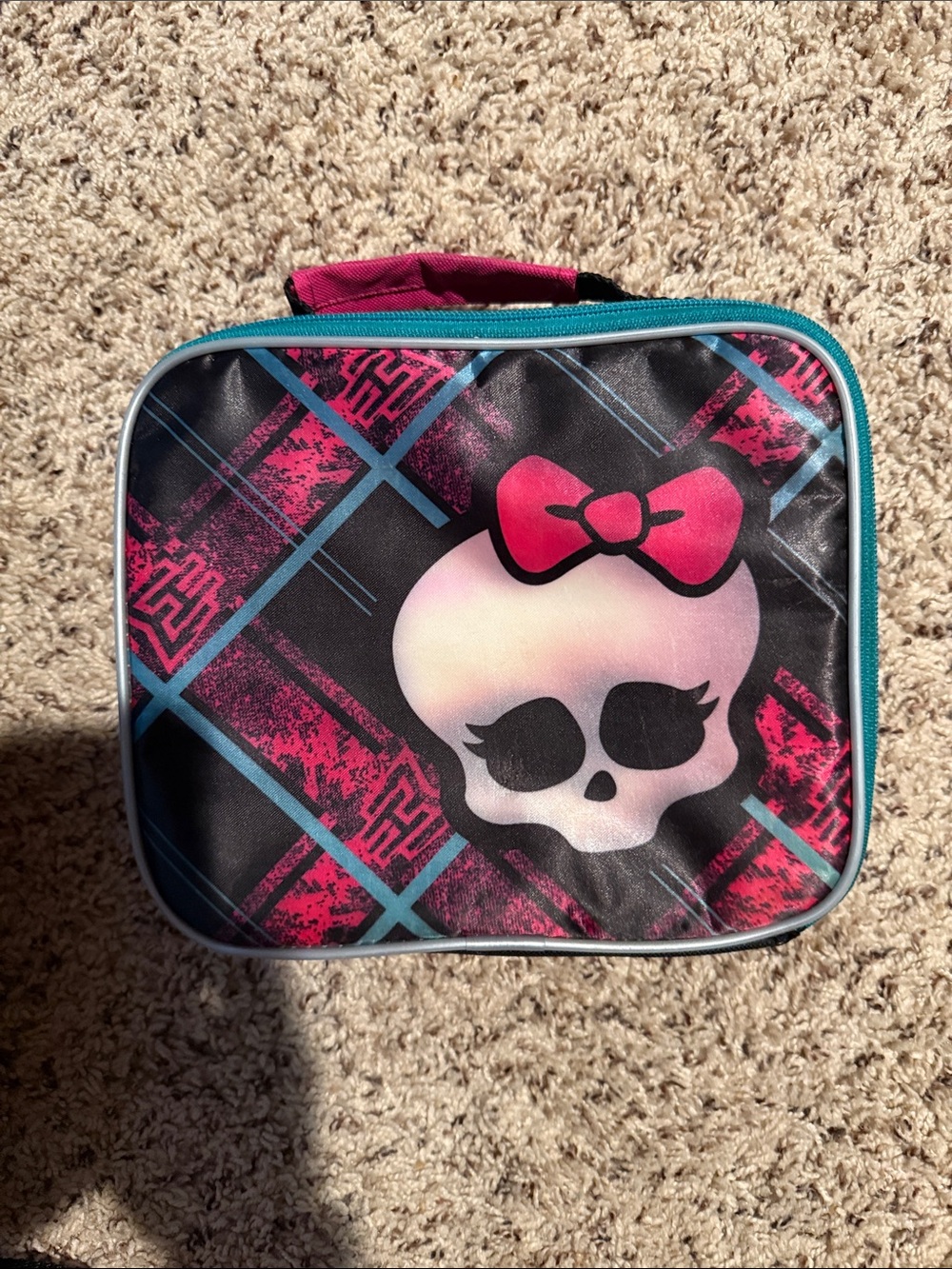 Monster High girls backpack with Velcro on front that hangs matching lunchbox - Picture 8 of 9